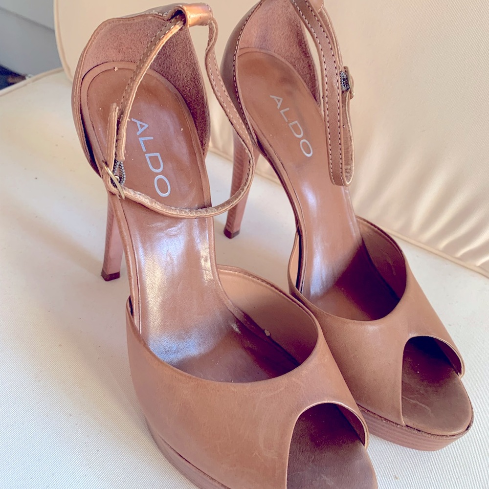 Aldo shoes! Just in time for the holiday season.